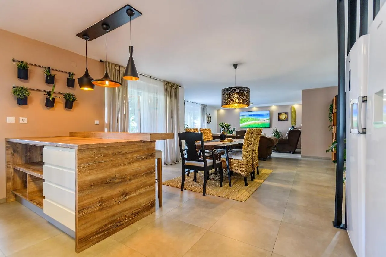 Green Residence Villa Zara Croazia